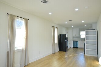 3011 Columbia St in Houston, TX - Building Photo - Building Photo