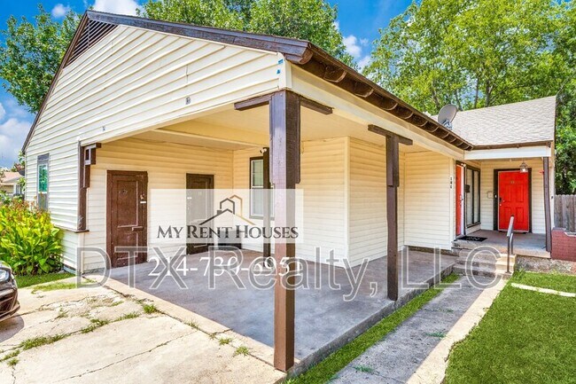 property at 131 NE 22nd St