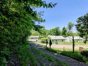 40 Northview Ave in Harveys Lake, PA - Building Photo - Building Photo