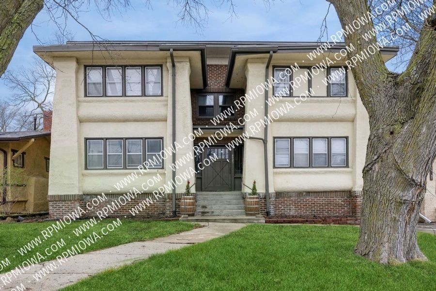 4023 University Ave in Des Moines, IA - Building Photo