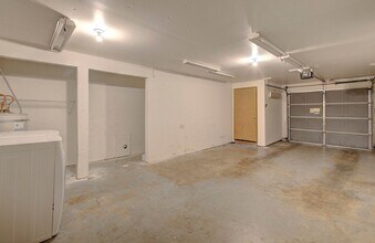 13216 NE Salmon Creek Ave in Vancouver, WA - Building Photo - Building Photo