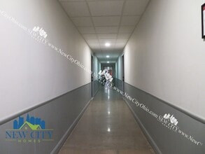 2085 W Broad St in Columbus, OH - Building Photo - Building Photo