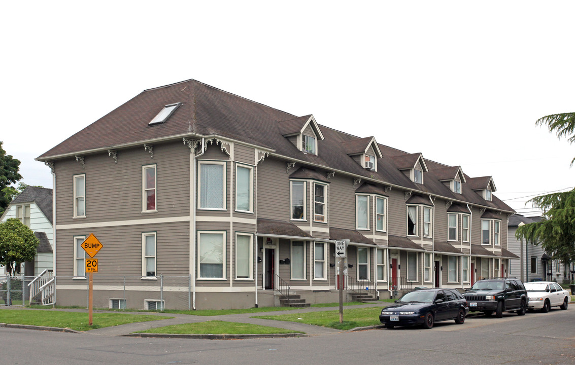 Miranda Apartments in Tacoma, WA - Foto de edificio