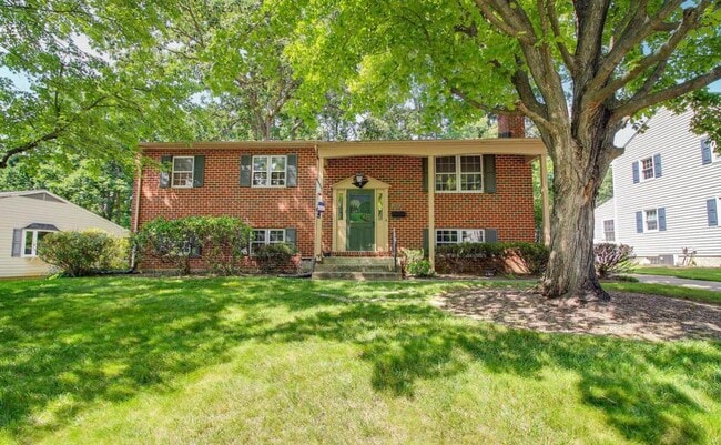 1405 Pleasant Valley Dr, Unit Pleasant Rooms in Catonsville, MD - Building Photo - Building Photo