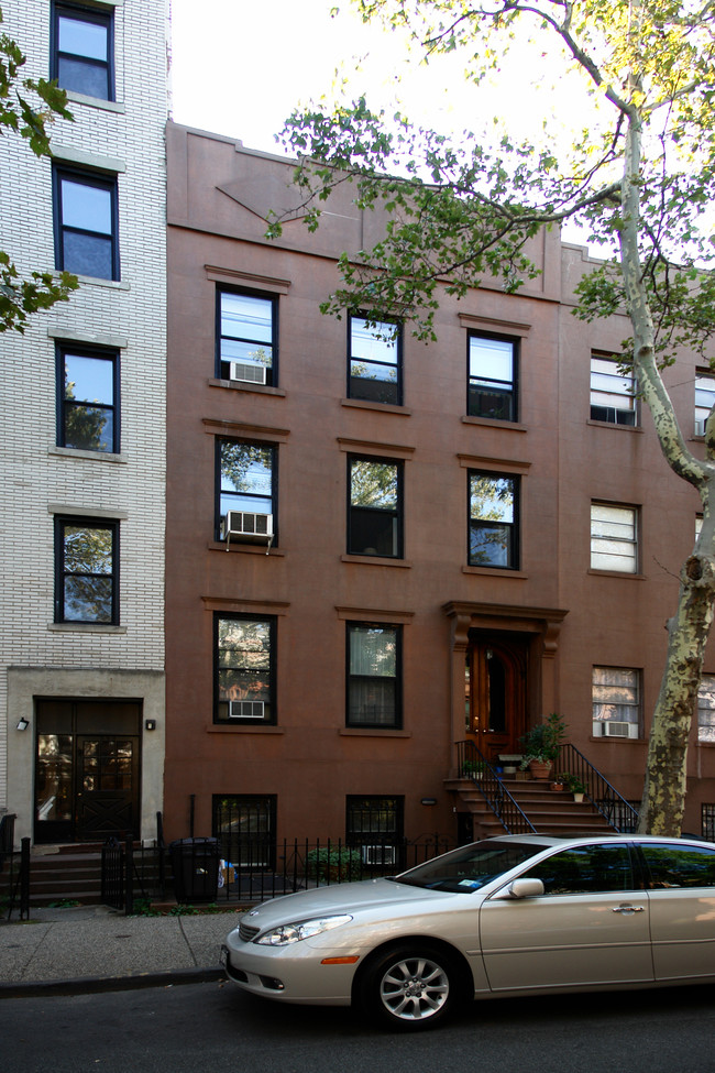 327 Clinton St in Brooklyn, NY - Building Photo - Building Photo