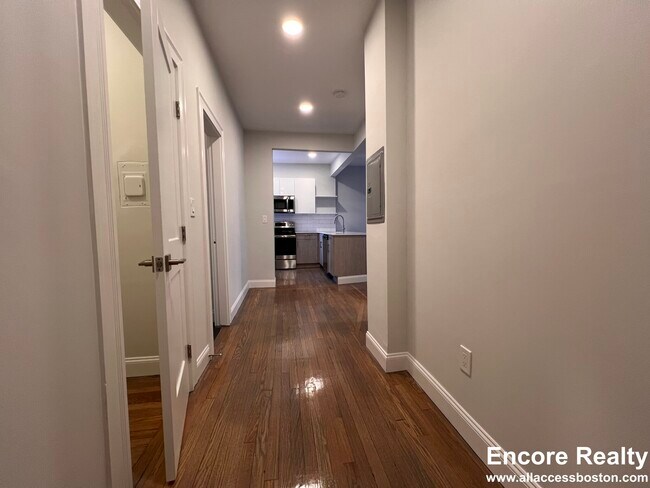 11 Peterborough St in Boston, MA - Foto de edificio - Building Photo