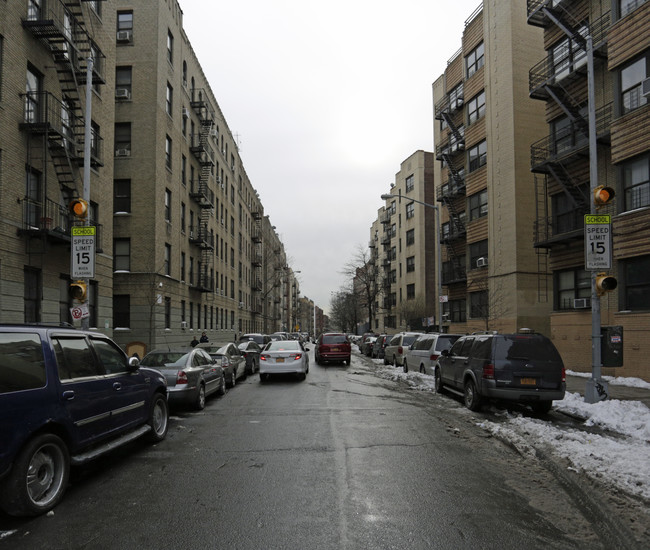 2188 Creston Ave in Bronx, NY - Building Photo - Building Photo