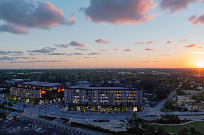 Sky Building in Oakland Park, FL - Building Photo - Building Photo