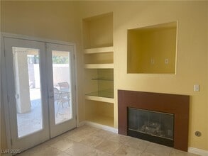 1136 Scenic Crest Dr in Henderson, NV - Building Photo - Building Photo