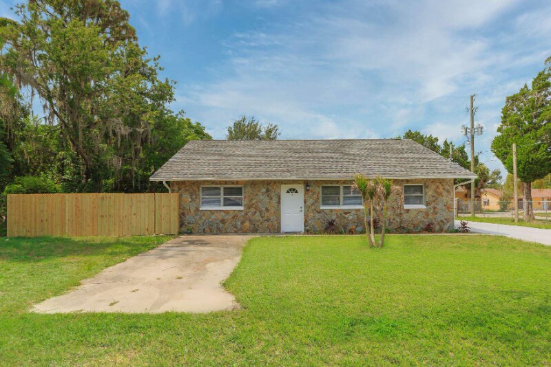 7518 New Jersey Ave in Hudson, FL - Building Photo