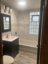 4724 W Schubert Ave, Unit 2 floor in Chicago, IL - Building Photo - Building Photo