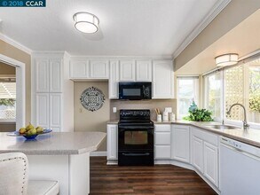 7796 Woodren Ct in Dublin, CA - Building Photo - Building Photo