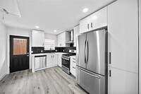 1106 W Tri Oaks Ln photo'