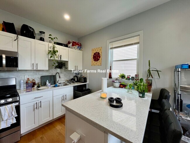 130 Boston St, Unit 2