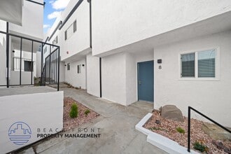 708 N Juanita in Redondo Beach, CA - Building Photo - Building Photo