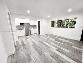 511 SW 15th St in Fort Lauderdale, FL - Building Photo - Building Photo