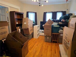 3103 Pawtucket Ave in East Providence, RI - Foto de edificio - Building Photo