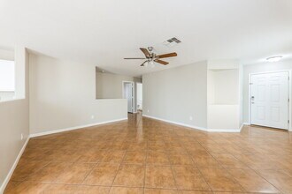 3213 S 63rd Ln in Phoenix, AZ - Building Photo - Building Photo
