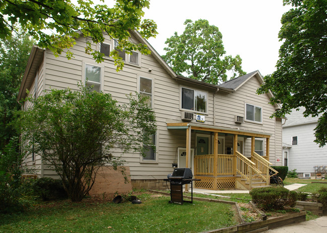 912-914 Mary St in Ann Arbor, MI - Foto de edificio - Building Photo