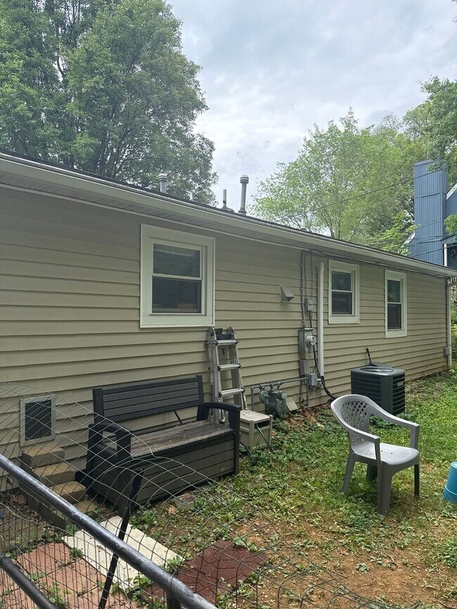2675 Brandon Ave SW in Roanoke, VA - Building Photo - Building Photo