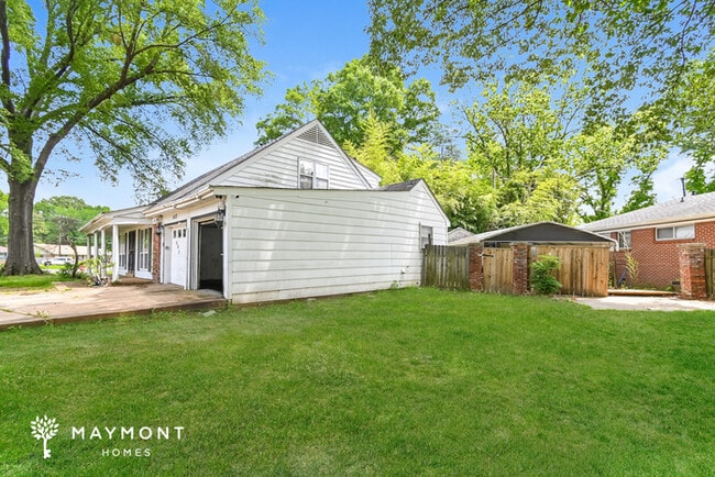 5013 Knight Arnold Rd in Memphis, TN - Building Photo - Building Photo