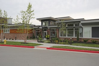 Summit Square in Lee's Summit, MO - Foto de edificio - Building Photo