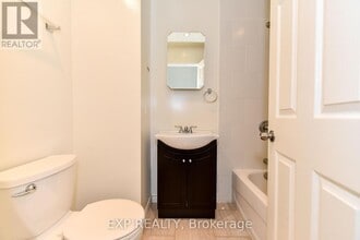 182-182 Emerald St S in Hamilton, ON - Building Photo - Building Photo