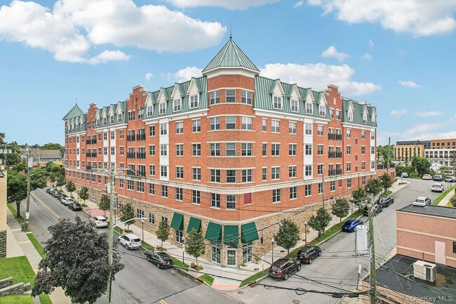 201 Willett Ave in Port Chester, NY - Foto de edificio - Building Photo