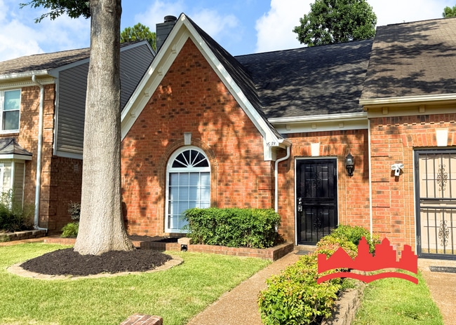 property at 1681 Smokehouse Dr