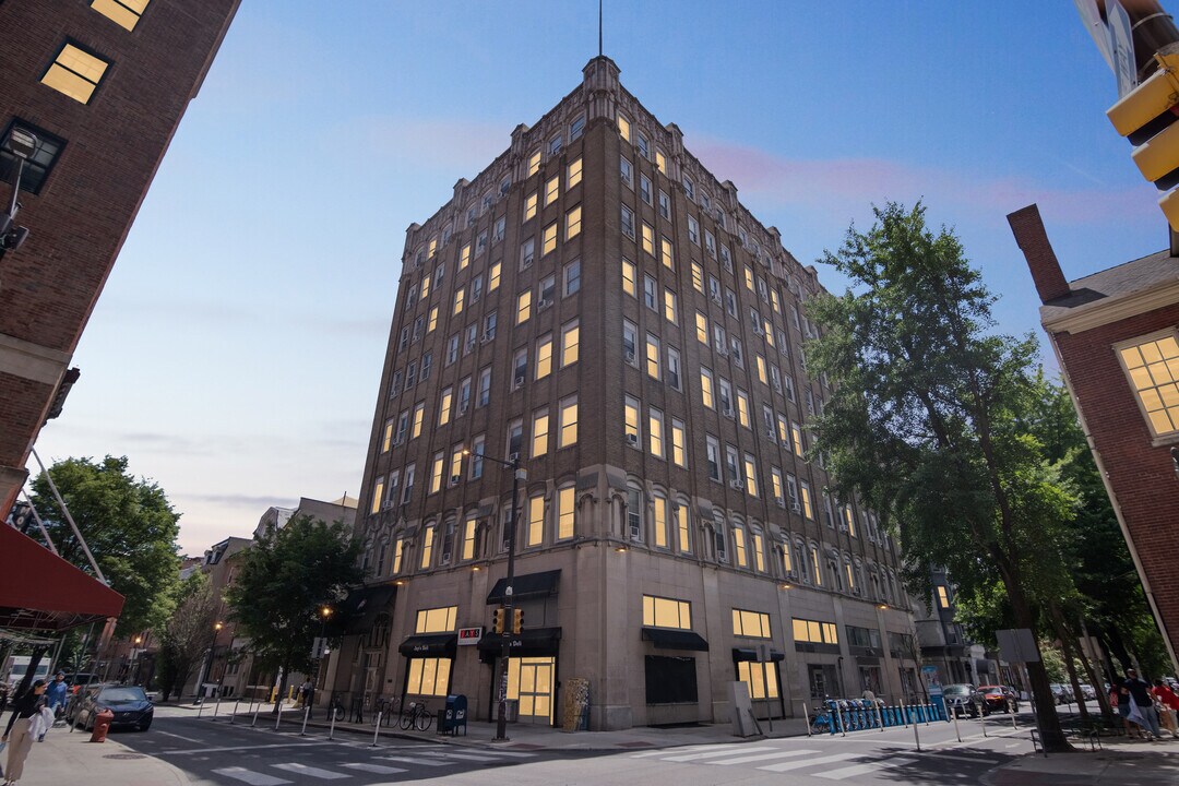 Spruce Tower in Philadelphia, PA - Building Photo
