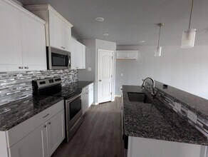 1302 N Clinton Ave in Lubbock, TX - Building Photo - Building Photo