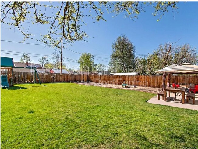 property at 4949 N Irving St