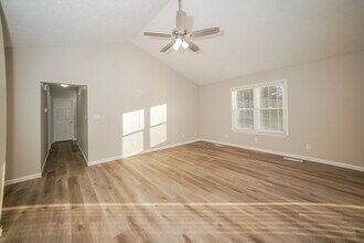 703 Willow Ct in Danville, IN - Foto de edificio - Building Photo