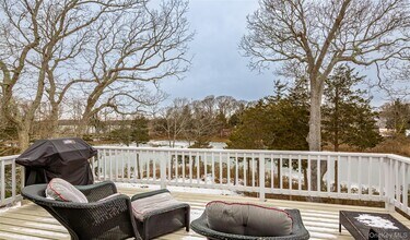 9 Helens Ln in Southampton, NY - Building Photo - Building Photo