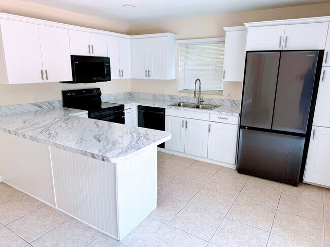 property at 83 SE Beech Tree Ln