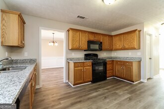 400 Trinity Tr in Ellenwood, GA - Building Photo - Building Photo
