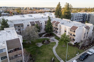 Hastings Square West in Mountain View, CA - Building Photo - Building Photo