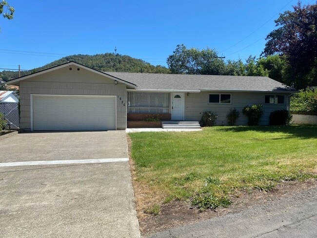 property at 1634 NW Utah Dr