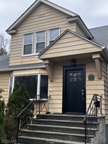 31 Peachtree Rd in Maplewood, NJ - Building Photo