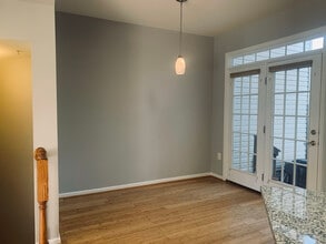 6520 Landing Way in Hyattsville, MD - Foto de edificio - Building Photo