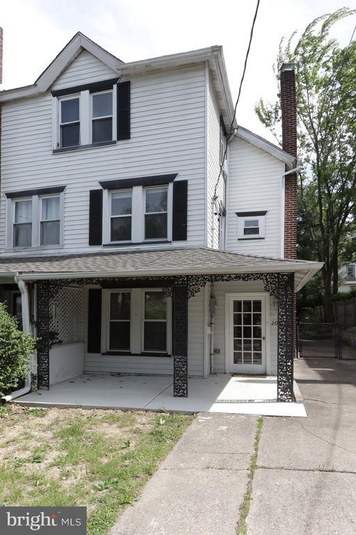 property at 204 Lakeview Ave