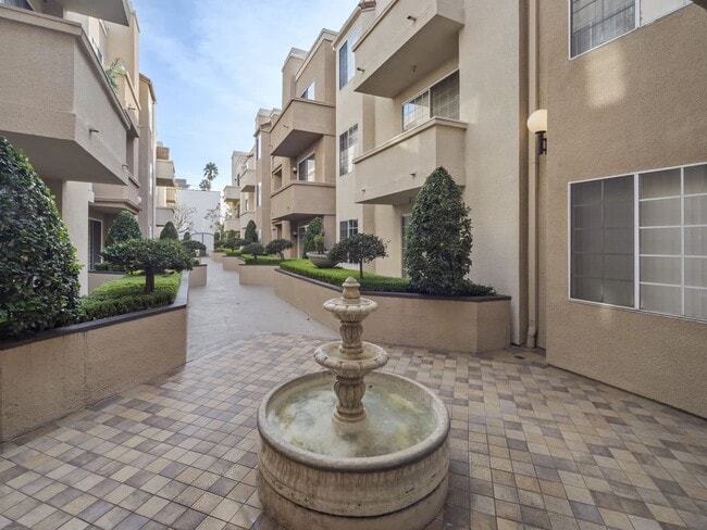 The Madison Apartments in Pasadena, CA - Foto de edificio - Building Photo