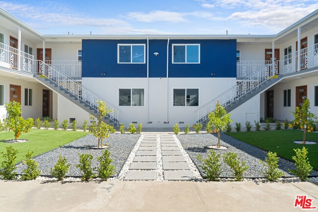 420 S Sepulveda Blvd in Los Angeles, CA - Building Photo - Building Photo