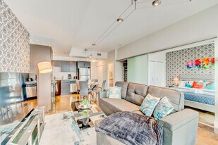 135-113 13 Ave SW, Unit SI ID1514829P in Calgary, AB - Building Photo