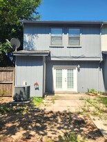 21 Wright Pkwy NW in Fort Walton Beach, FL - Building Photo