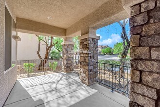 8445 Cambrils Ave in Las Vegas, NV - Building Photo - Building Photo