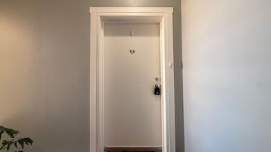 97 E St James St in San Jose, CA - Building Photo - Building Photo