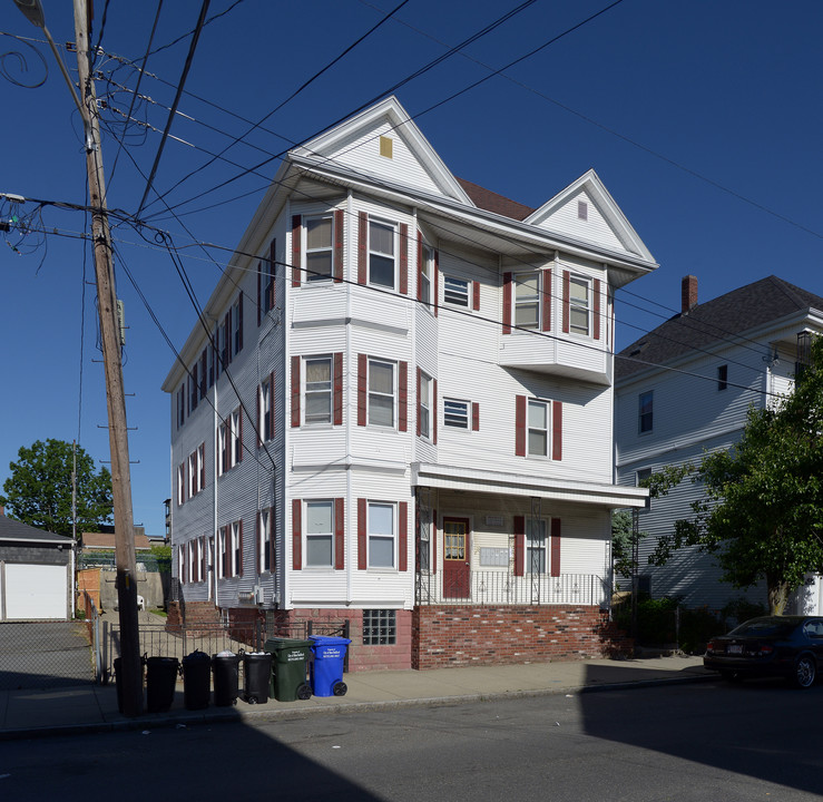 531 N Front St in New Bedford, MA - Building Photo