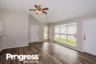 10529 Flamewood Dr in Fort Worth, TX - Building Photo - Building Photo