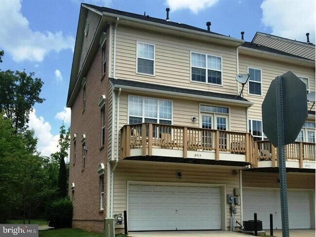 4919 Chaste Tree Pl in Woodbridge, VA - Building Photo - Building Photo